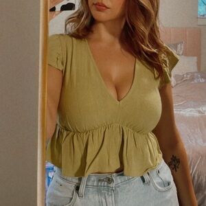 L.A. Hearts by Pacsun Green Peplum Flutter Sleeve Crop Top - Small - EUC